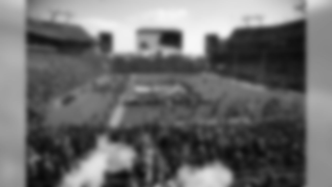 Bucs vs. Rams
