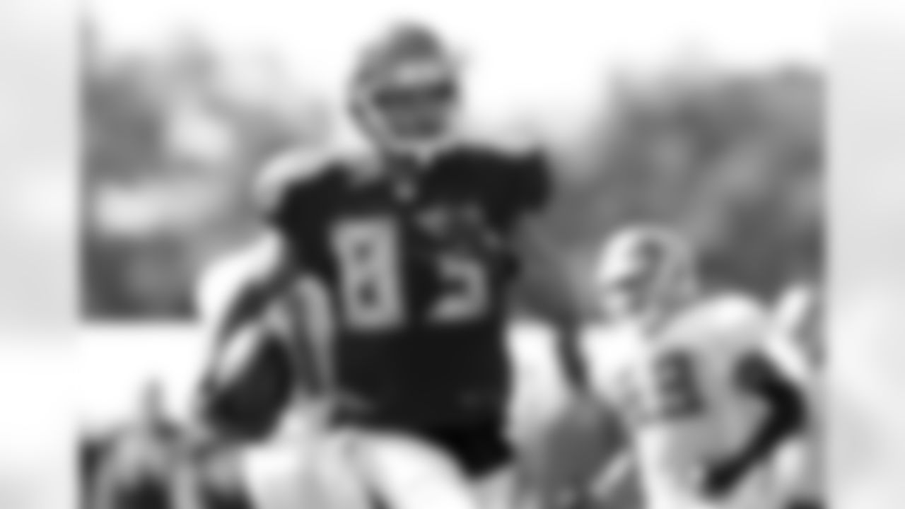 83 WR Vincent Jackson