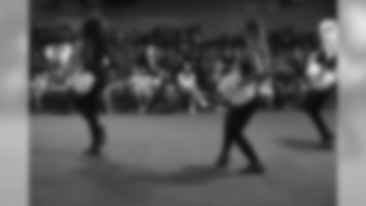 190808_TR_CheerFamilyFriendsPractice_110
