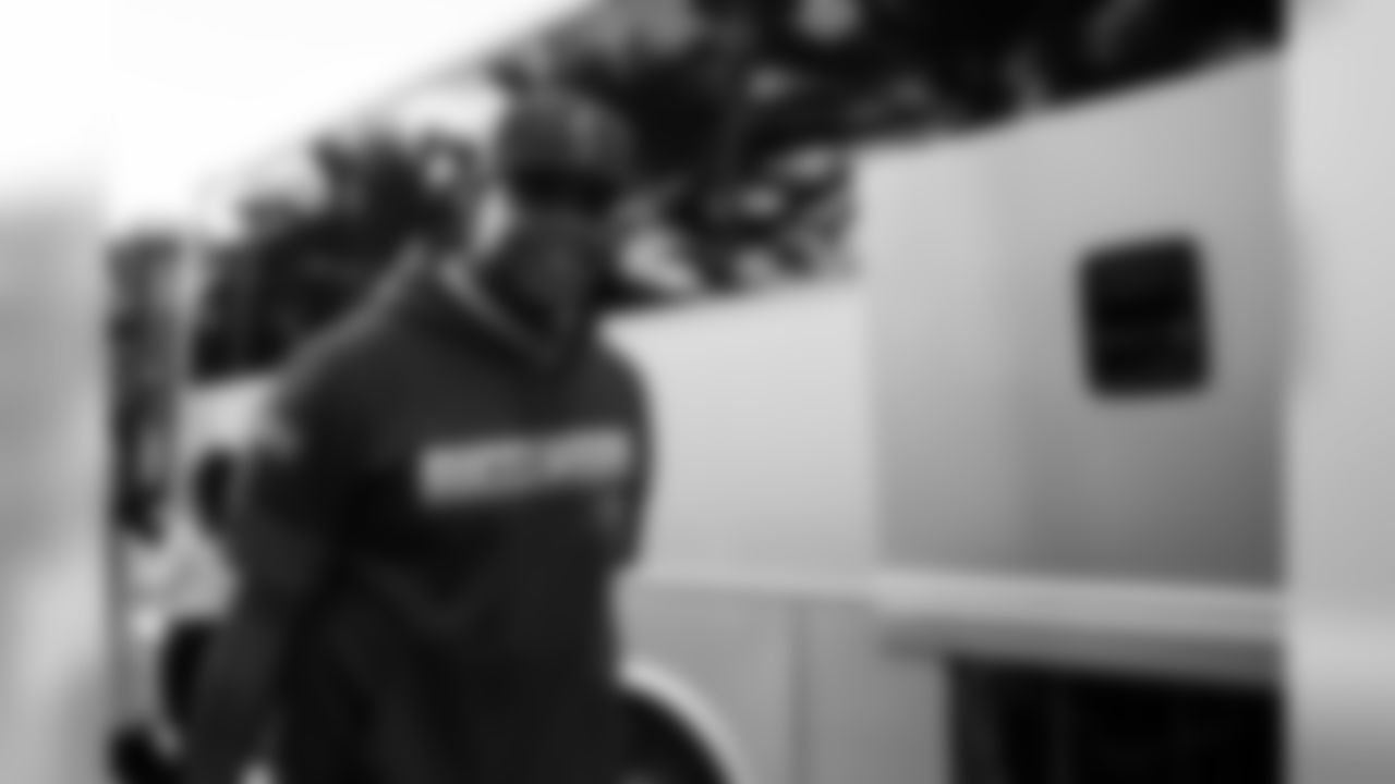 191010_TR_PlayerDeparture_090