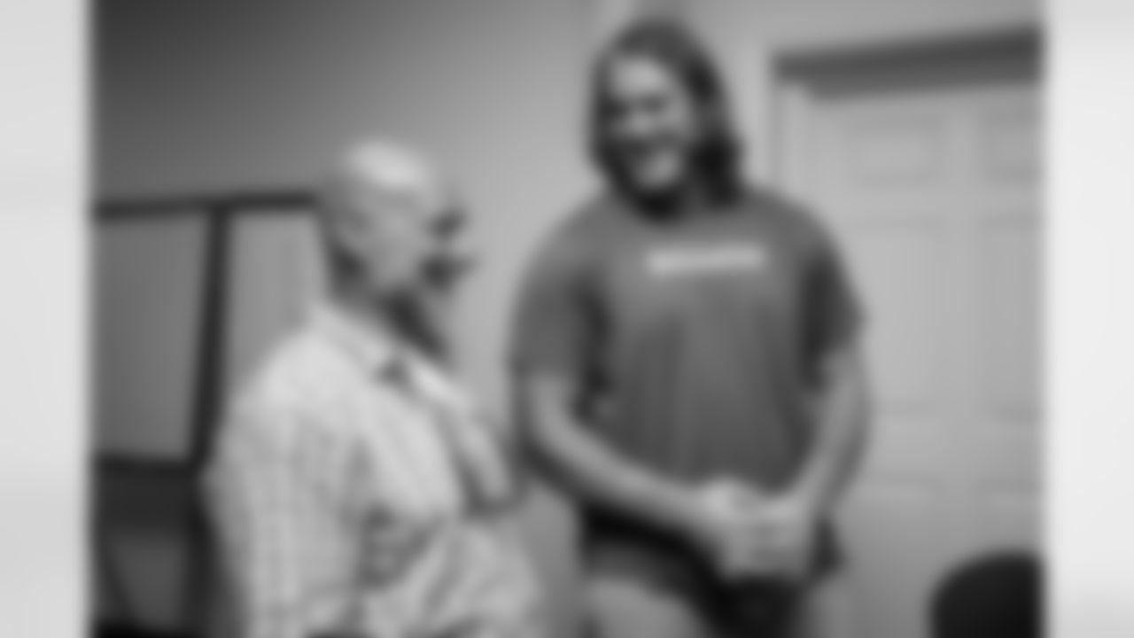 TAMPA, FL- OCTOBER 16, 2018 - Guard/Center Ali Marpet #74 during the Tampa Bay Buccaneers Social Justice Program visit to Abe Brown Ministries Ready For Work program in Tampa, FL. Photo By Kyle Zedaker/Tampa Bay Buccaneers