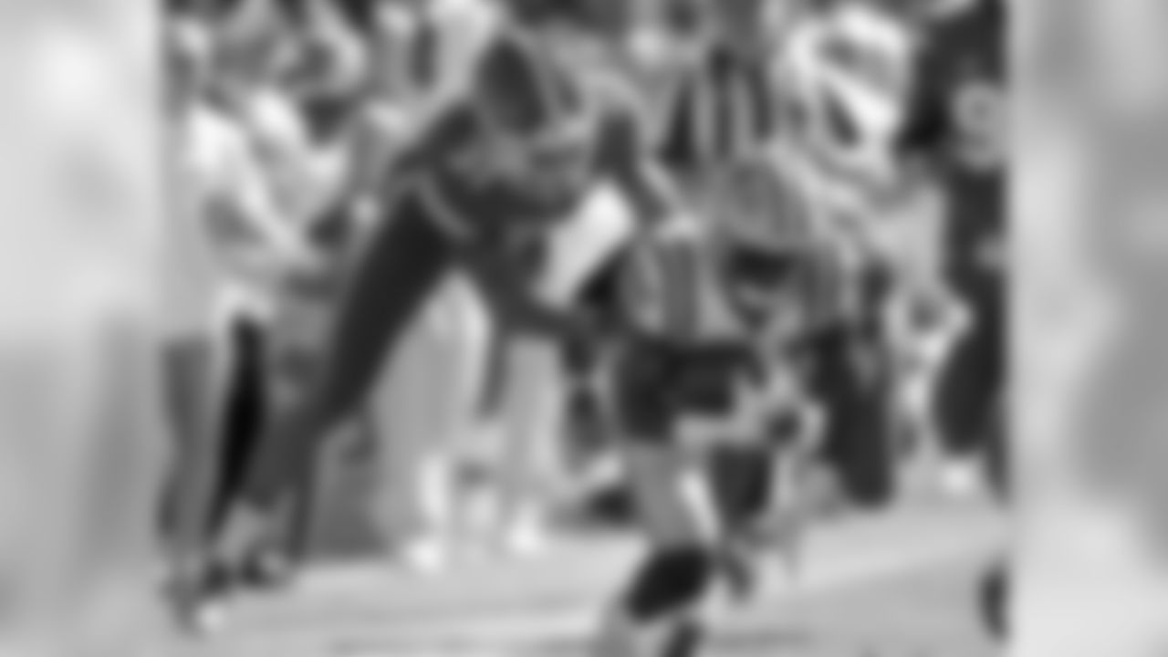 15- Eagles Teez Tabor - CB, Florida
