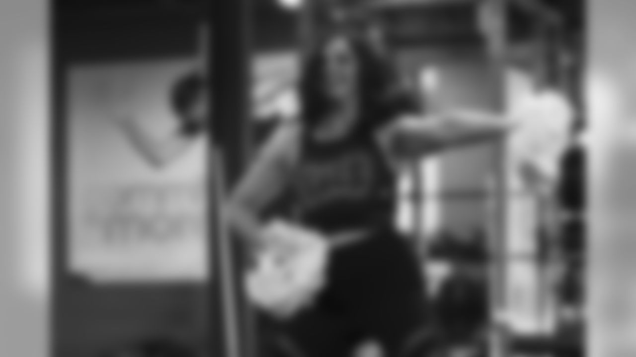 190808_TR_CheerFamilyFriendsPractice_105