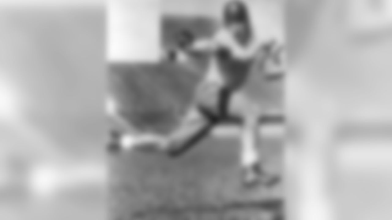 1936 - RB Jay Berwanger, Eagles