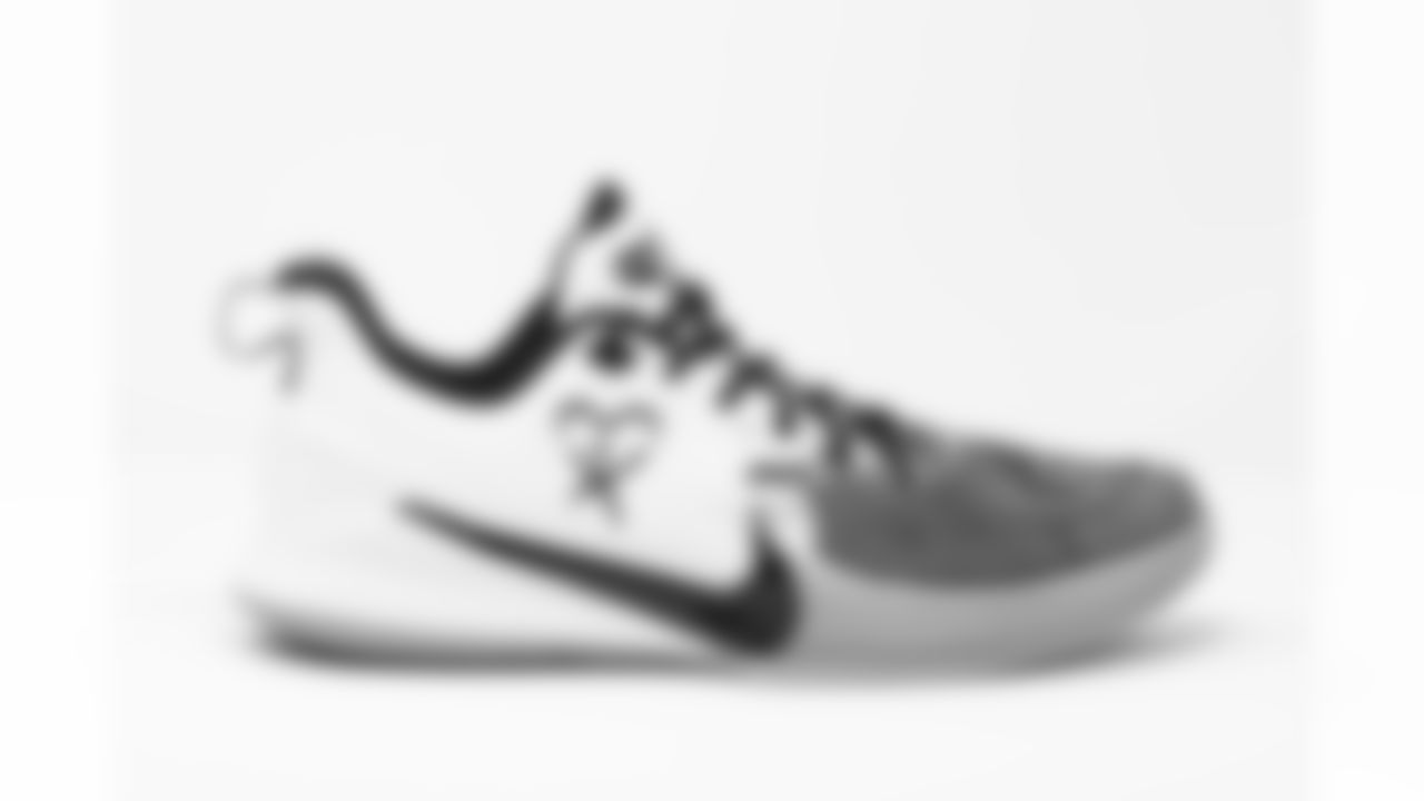 TAMPA, FL - DECEMBER 07, 2020 - Head Coach Bruce Arians of the Tampa Bay Buccaneers' shoes for My Cause My Cleats. Photo By Kyle Zedaker/Tampa Bay Buccaneers