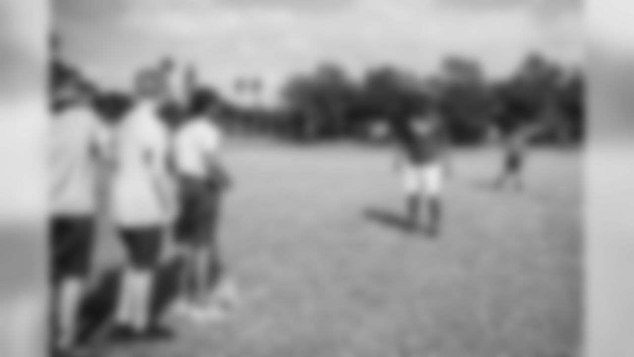 191106_TR_JrBucsFlag_ThurgoodMarshallMiddle_002