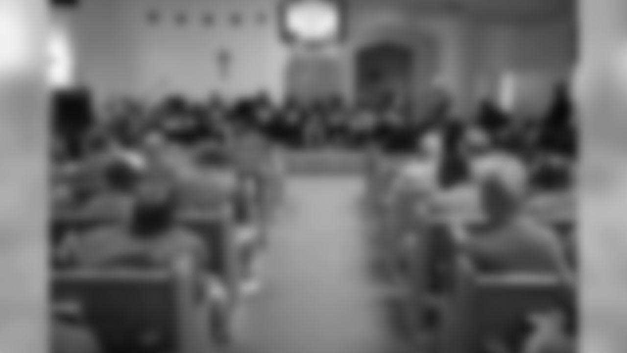 ZEPHYRHILLS, FL - DECEMBER 04, 2018 - The Buccaneers Social Justice Program visit at Zephyrhills Correctional Institution in Zephyrhills, FL. Photo By Kyle Zedaker/Tampa Bay Buccaneers