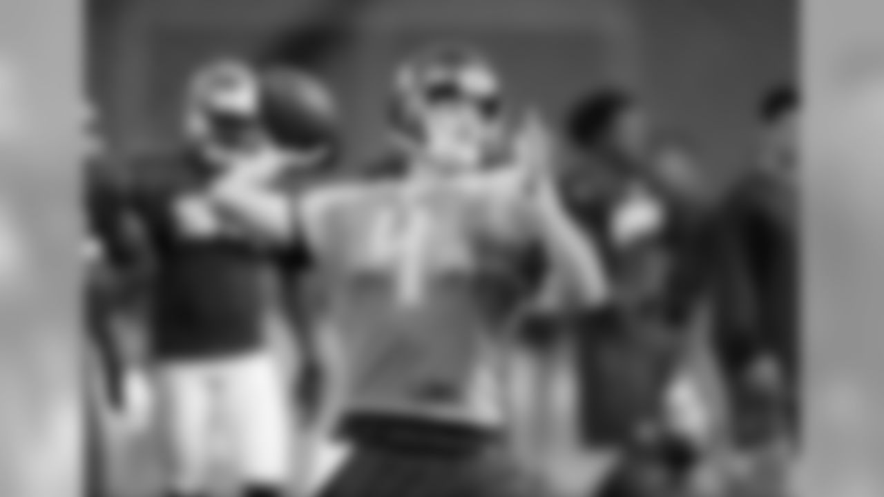4 QB Ryan Griffin