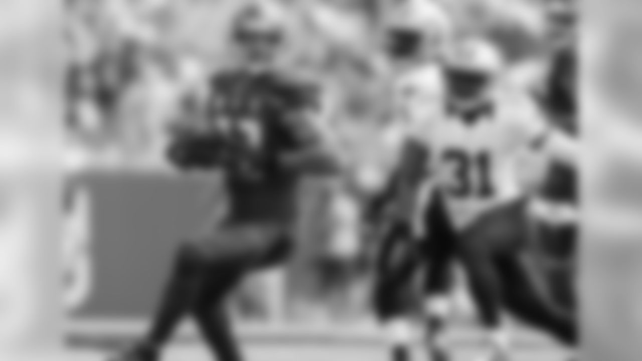 83- WR Vincent Jackson