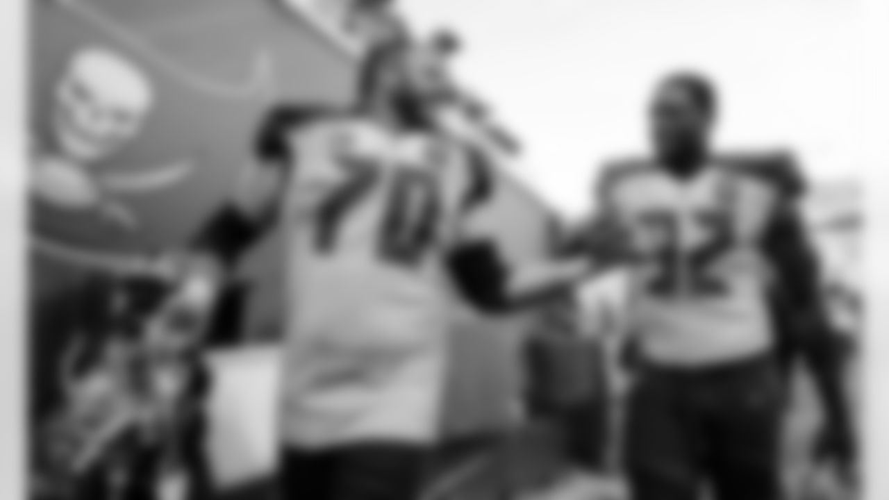 G Logan Mankins, DE Will Gholston