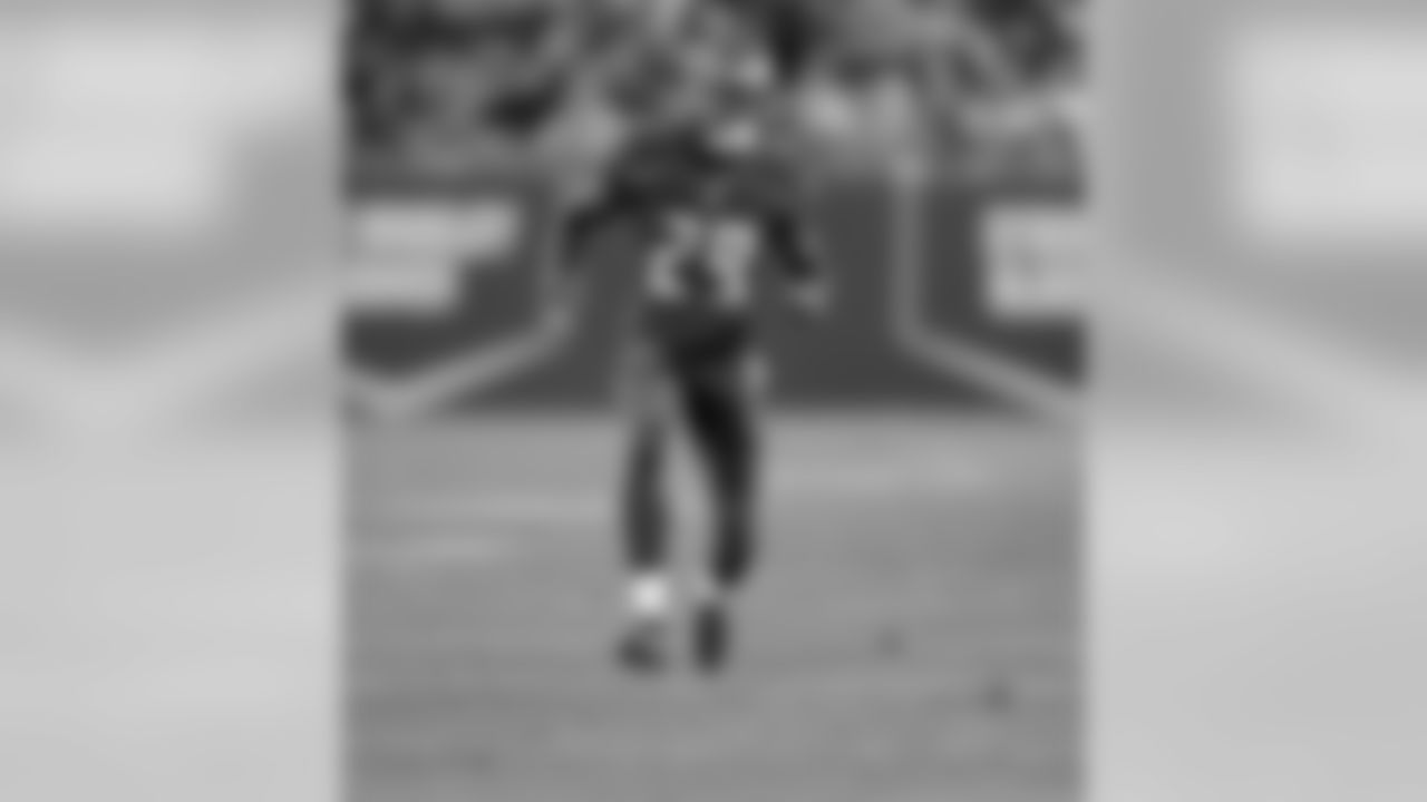 29 DB Ryan Smith