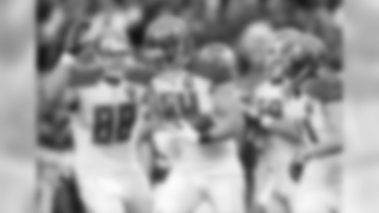 TE Cameron Brate