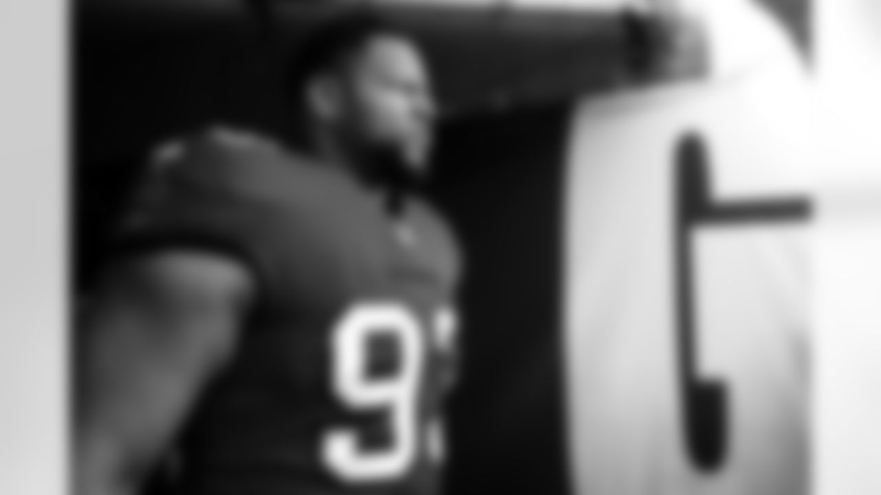 TAMPA, FL - DECEMBER 13, 2020 - Defensive Tackle Ndamukong Suh #93 of the Tampa Bay Buccaneers before the game between the Minnesota Vikings and Tampa Bay Buccaneers at Raymond James Stadium. The Buccaneers won the game, 26-14. Photo By Kyle Zedaker/Tampa Bay Buccaneers