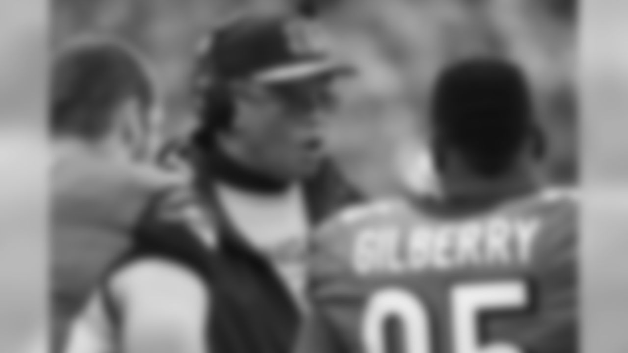 Defensive Line Coach Jay Hayes