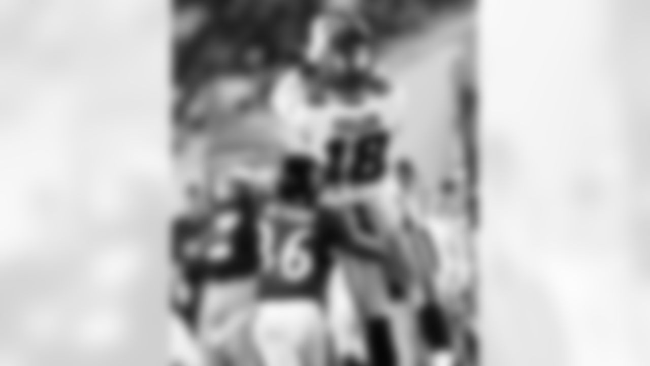 WR Derek Hagan goes up for a pass over Ravens CB Marc Anthony.