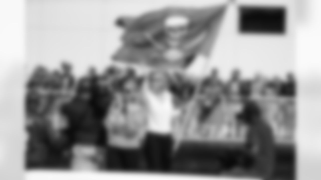 parade_243