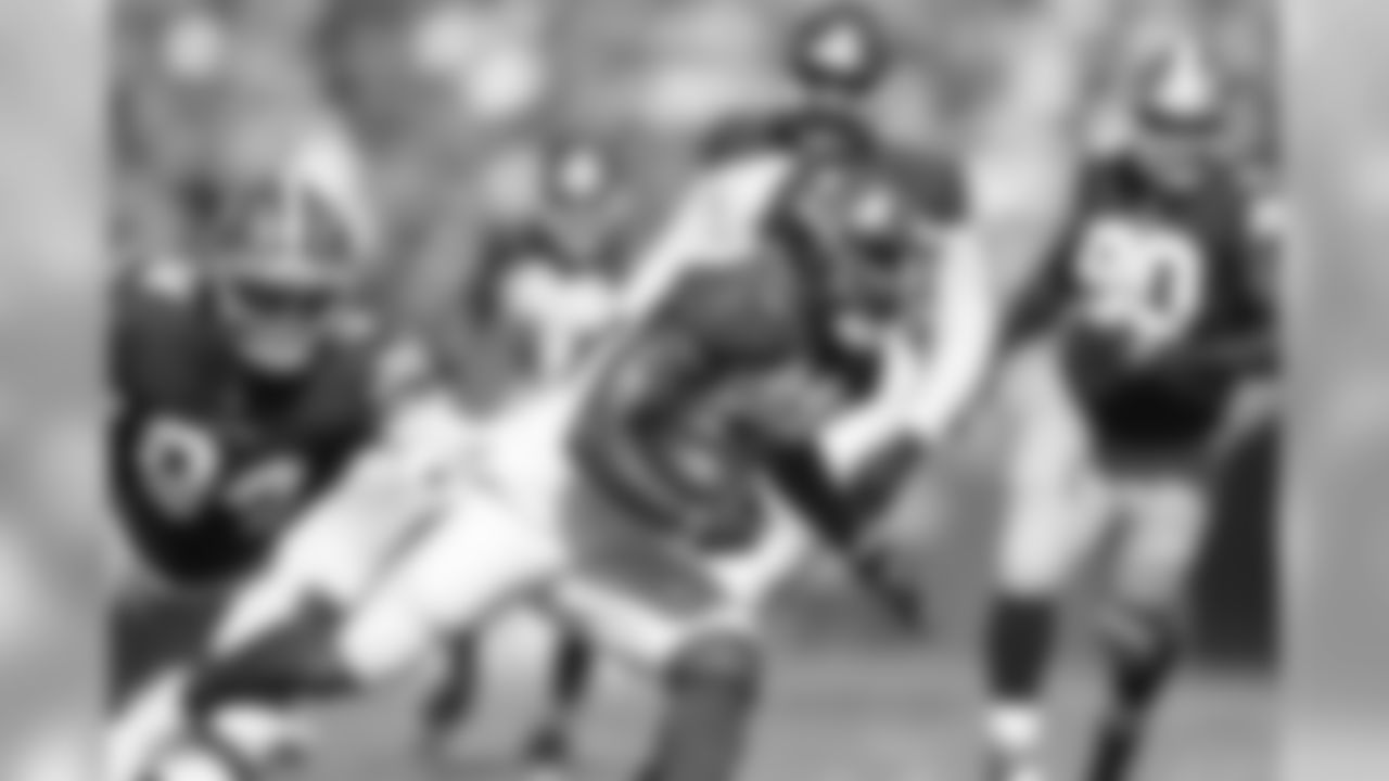 RB Peyton Barber, No. 25