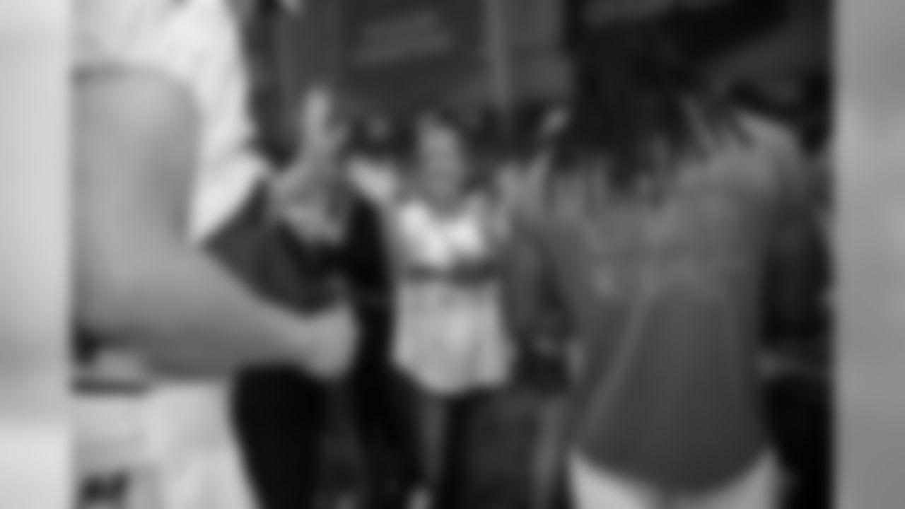 190801_TR_WomenOfRed_085