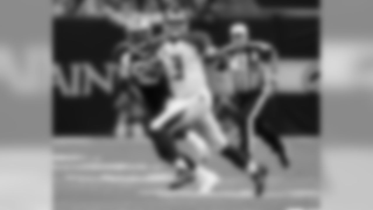 QB Jameis Winston