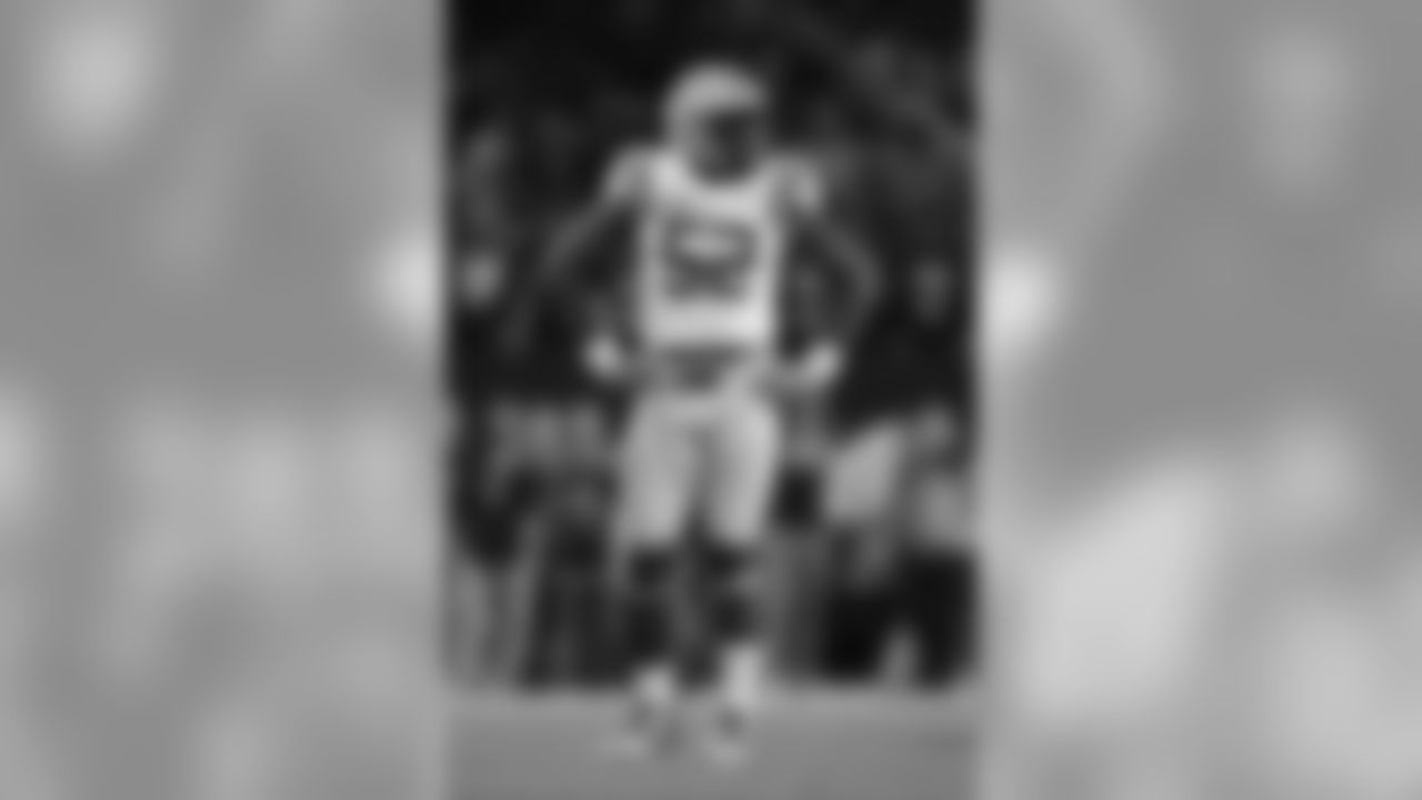 3-107 LB Kendell Beckwith, LSU