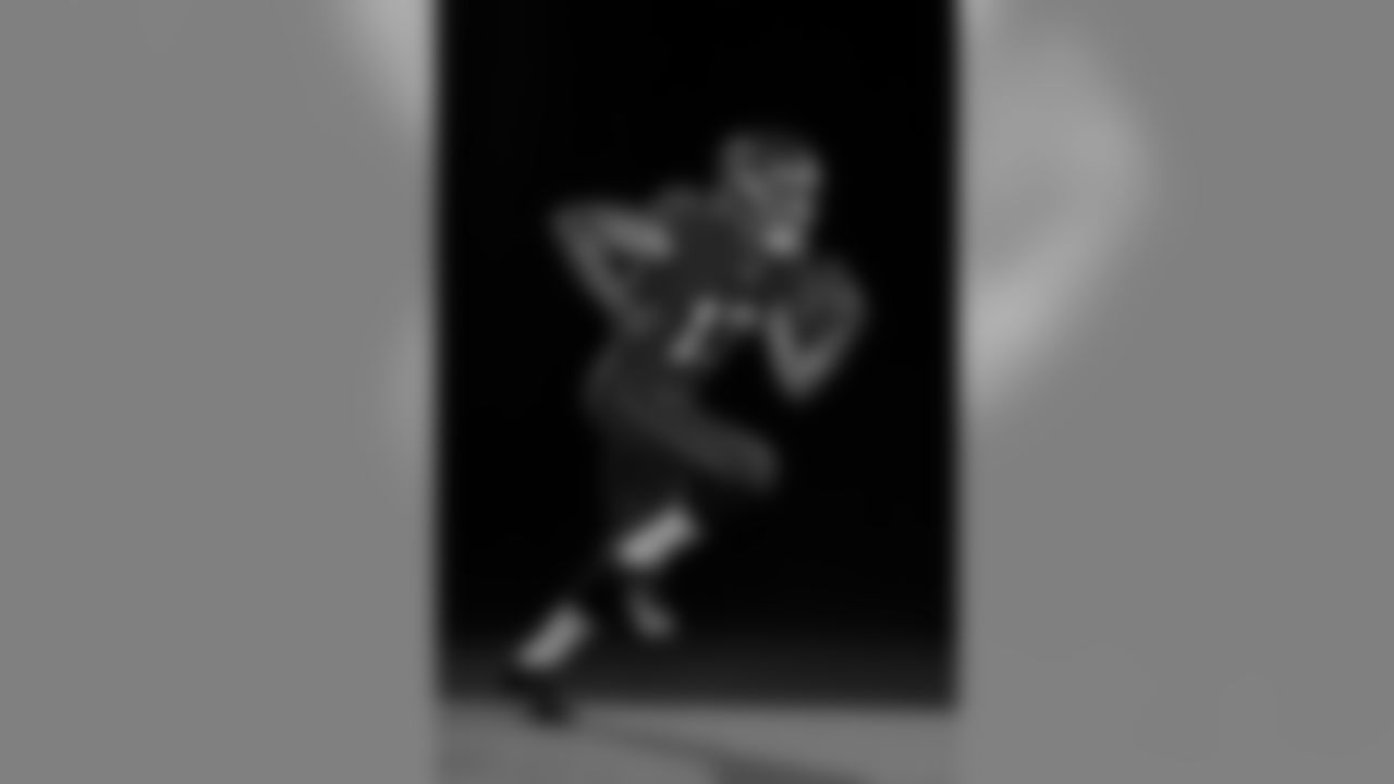 TAMPA, FL - MAY 27, 2020 - Wide Receiver Mike Evans #13 of the Tampa Bay Buccaneers during an asset shoot. Photo By Matt May/Tampa Bay Buccaneers