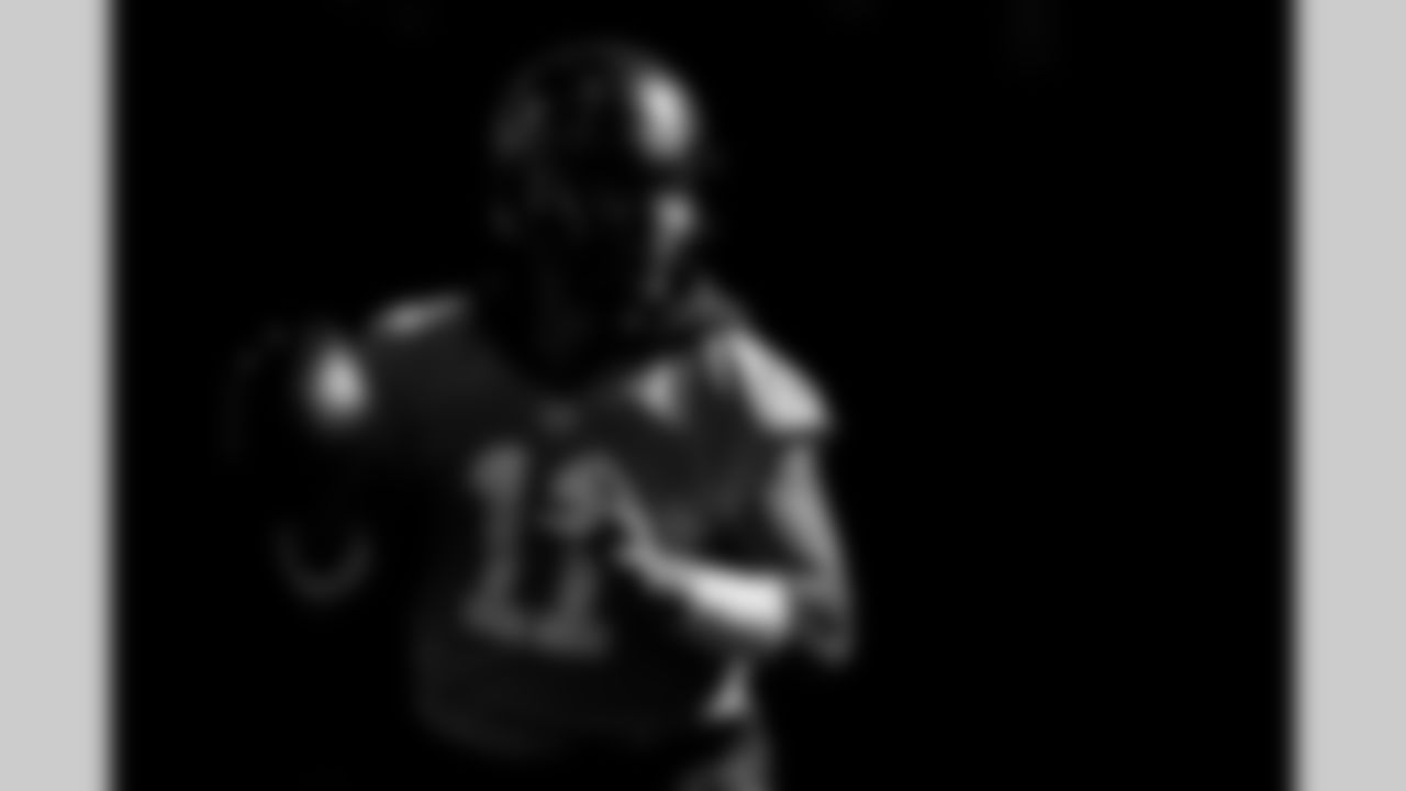TAMPA, FL - January 13, 2023 - Quarterback Blaine Gabbert #11 of the Tampa Bay Buccaneers during practice at AdventHealth Training Center. Photo By Kyle Zedaker/Tampa Bay Buccaneers
