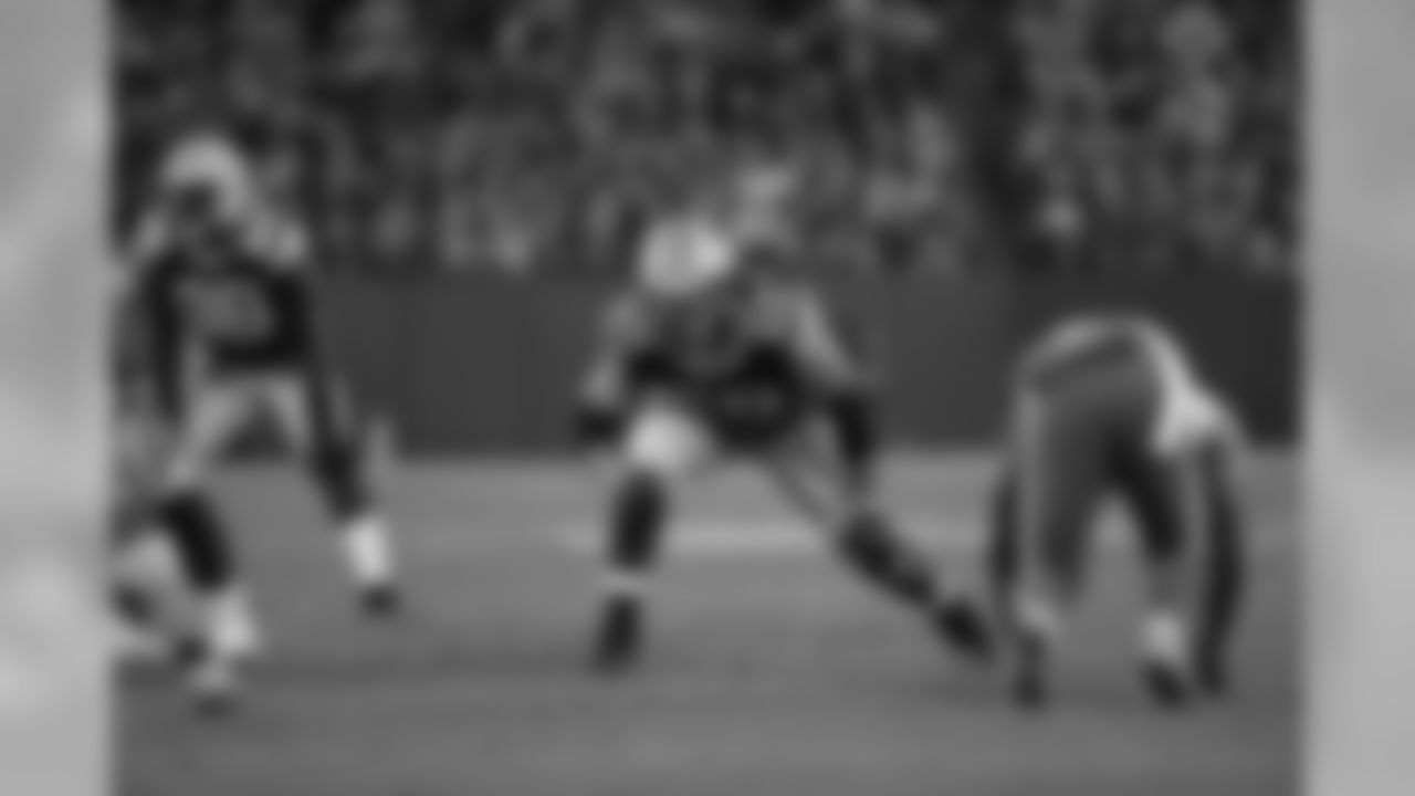 OT David Bakhtiari