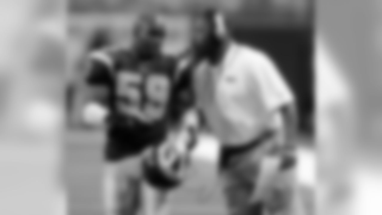 In Smith's first year in charge of the St. Louis defense, the Rams allowed just 17.1 points per game, an enormous improvement from the 2000 squad that had surrendered 29.4 points per contest.