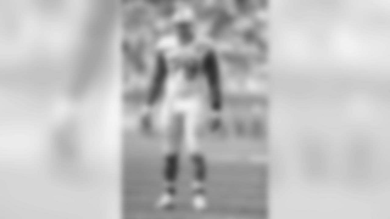 Atlanta Falcons - Free Agent Addition: DE Derrick Shelby ( Miami Dolphins)