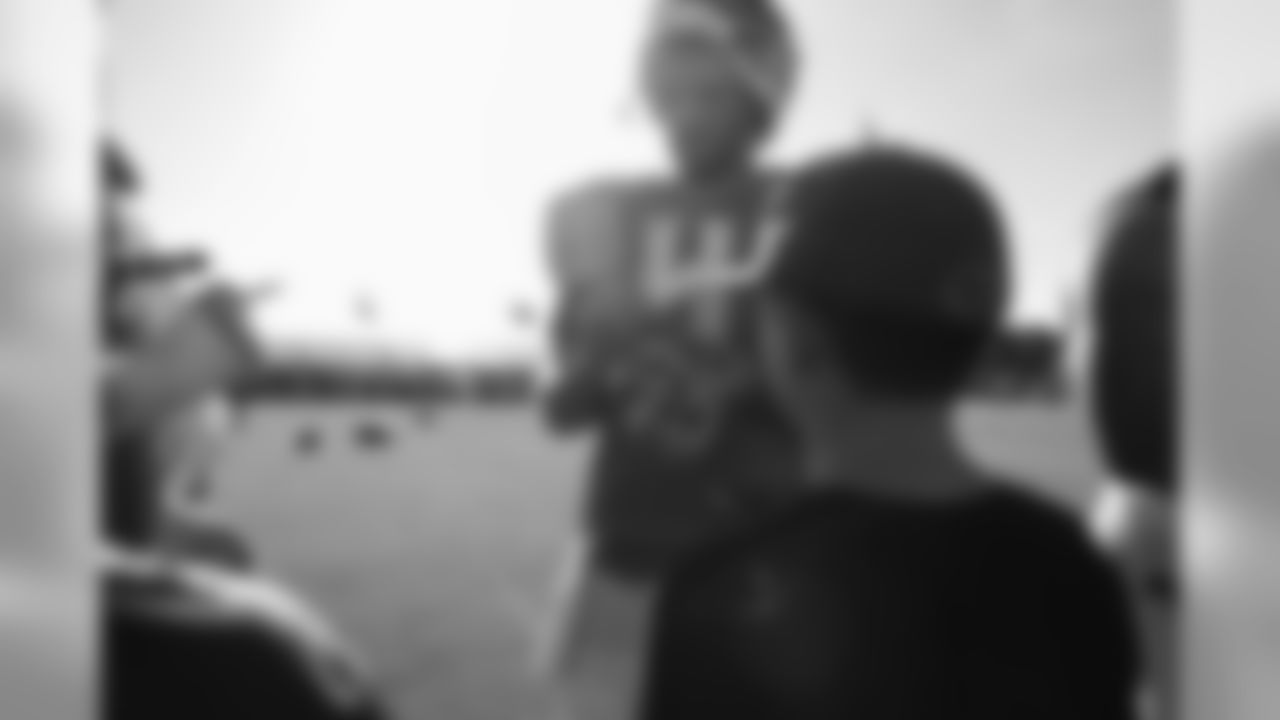 190730_TR_TrainingCamp5_fans_025