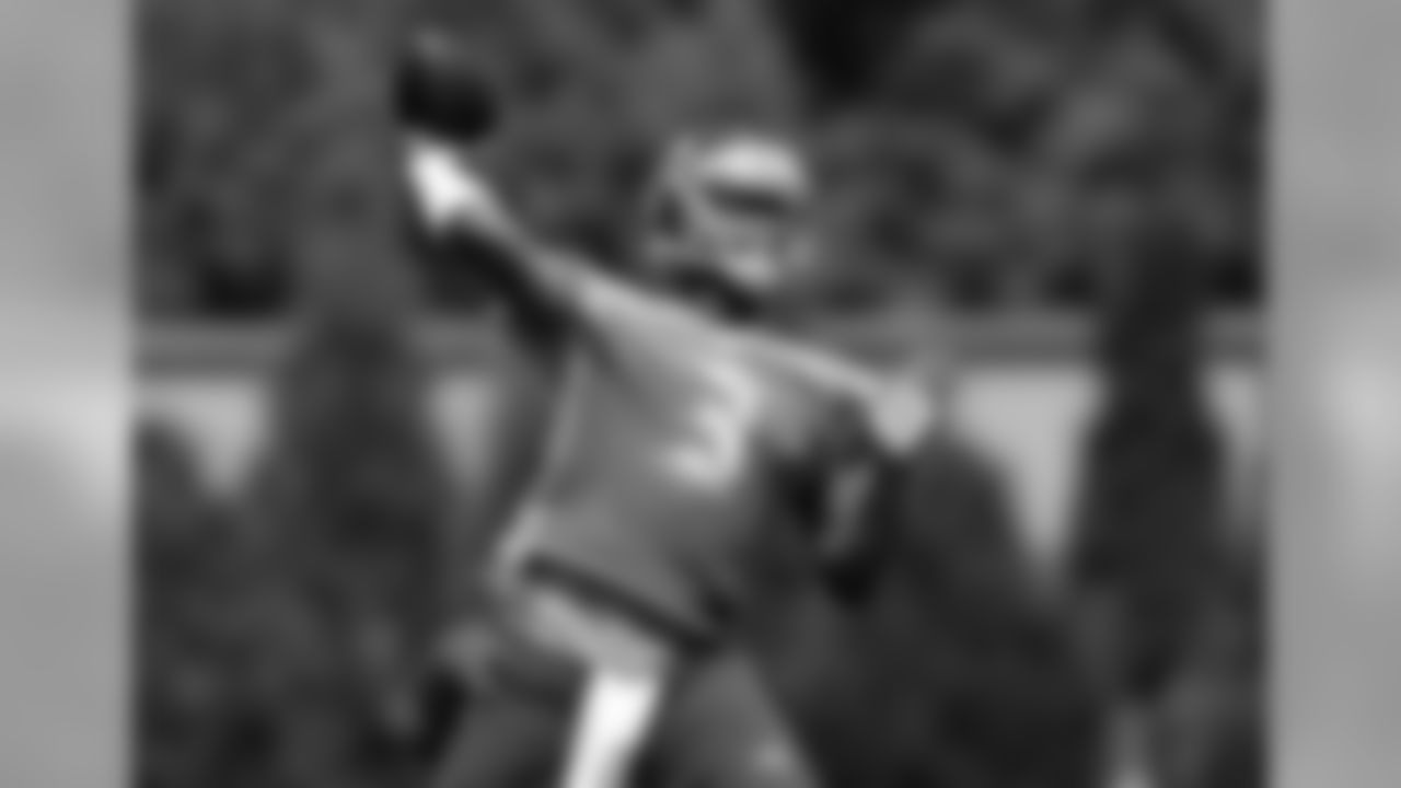 QB Jameis Winston