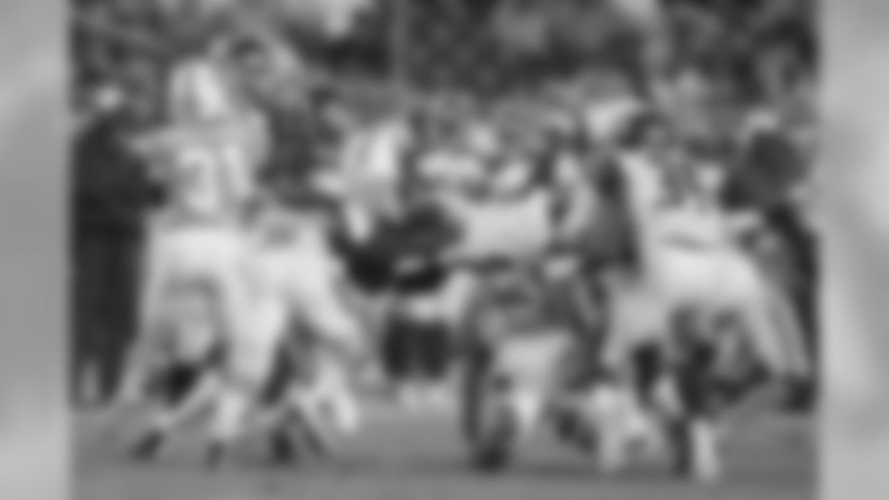 Bucs vs. Dolphins