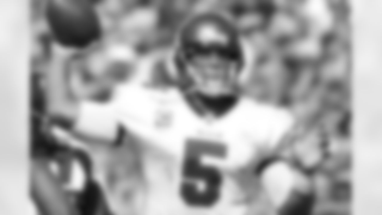 5 QB Josh Freeman had 219 yards and 1 touchdown in the game
