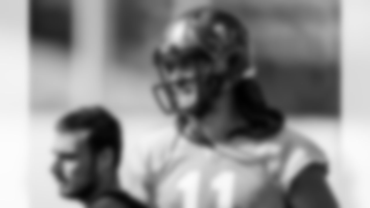 TAMPA, FL - January 13, 2023 - Quarterback Blaine Gabbert #11 of the Tampa Bay Buccaneers during practice at AdventHealth Training Center. Photo By Kyle Zedaker/Tampa Bay Buccaneers