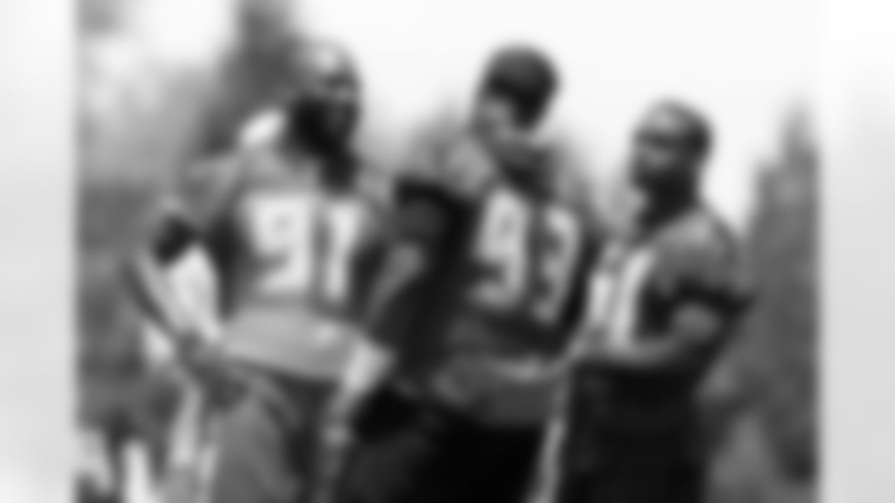 DE Robert Ayers and DT Gerald McCoy