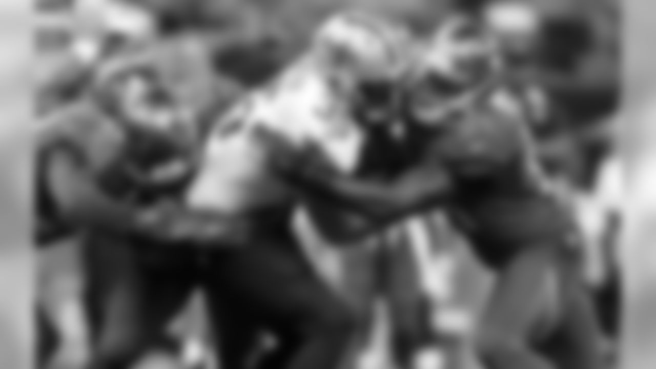 LB Kwon Alexander, LB Lavonte David