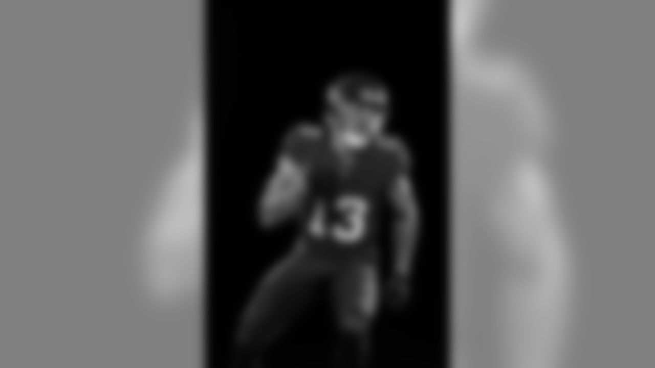 TAMPA, FL - MAY 27, 2020 - Wide Receiver Mike Evans #13 of the Tampa Bay Buccaneers during an asset shoot. Photo By Matt May/Tampa Bay Buccaneers
