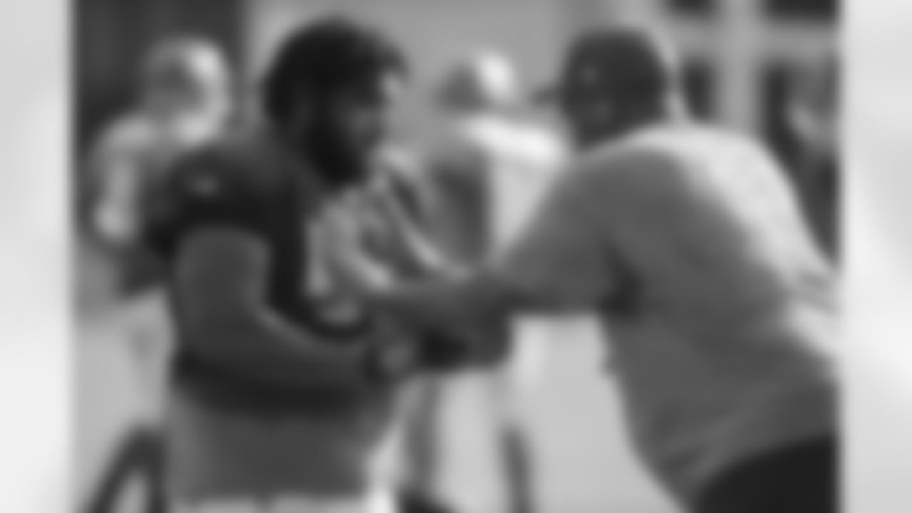 DT Stevie Tu'ikolovatu