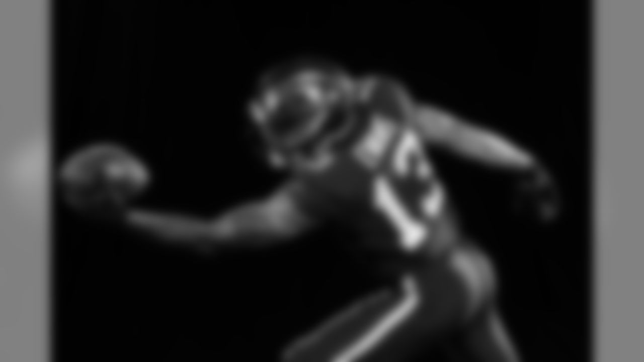 TAMPA, FL - MAY 27, 2020 - Wide Receiver Mike Evans #13 of the Tampa Bay Buccaneers during an asset shoot. Photo By Matt May/Tampa Bay Buccaneers