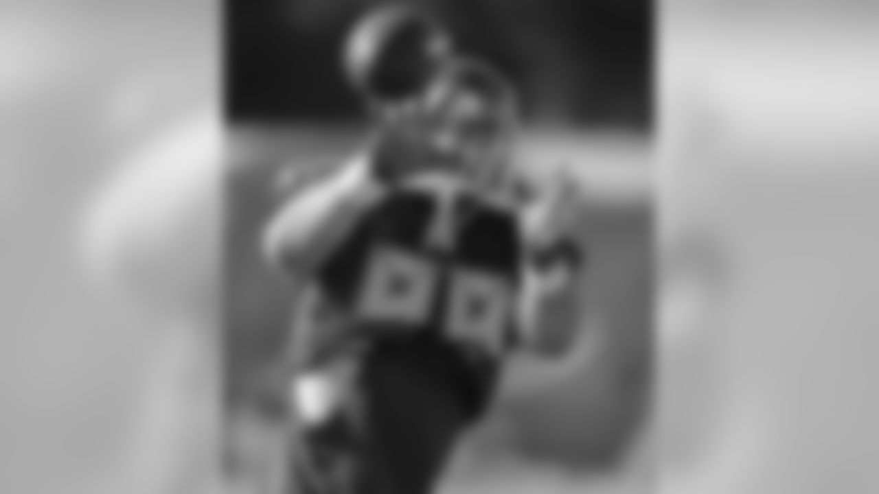 TE Luke Stocker