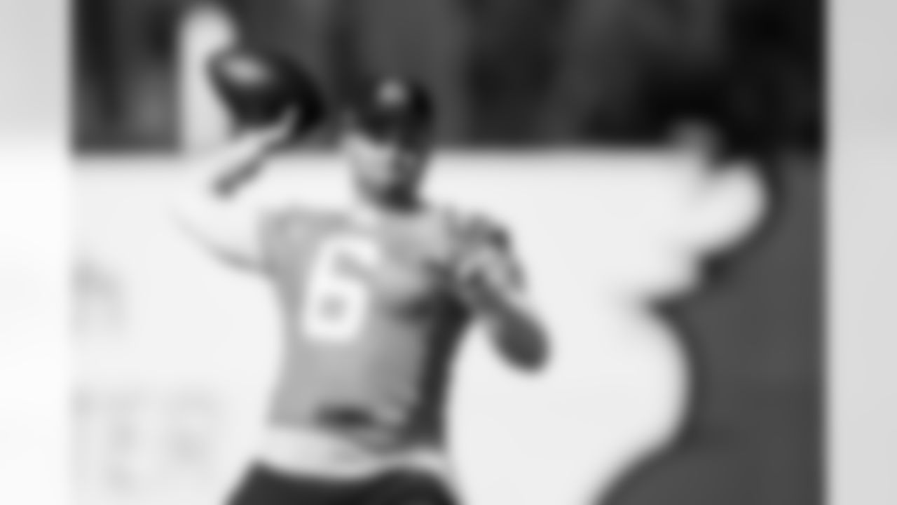 TAMPA, FL - May 08, 2023 - Quarterback Baker Mayfield #6 of the Tampa Bay Buccaneers during Phase 2 of the offseason program at AdventHealth Training Center. Photo By Tori Richman/Tampa Bay Buccaneers