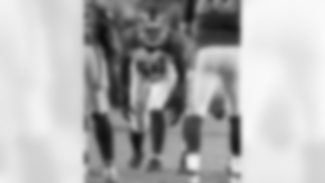 #54 Lavonte David