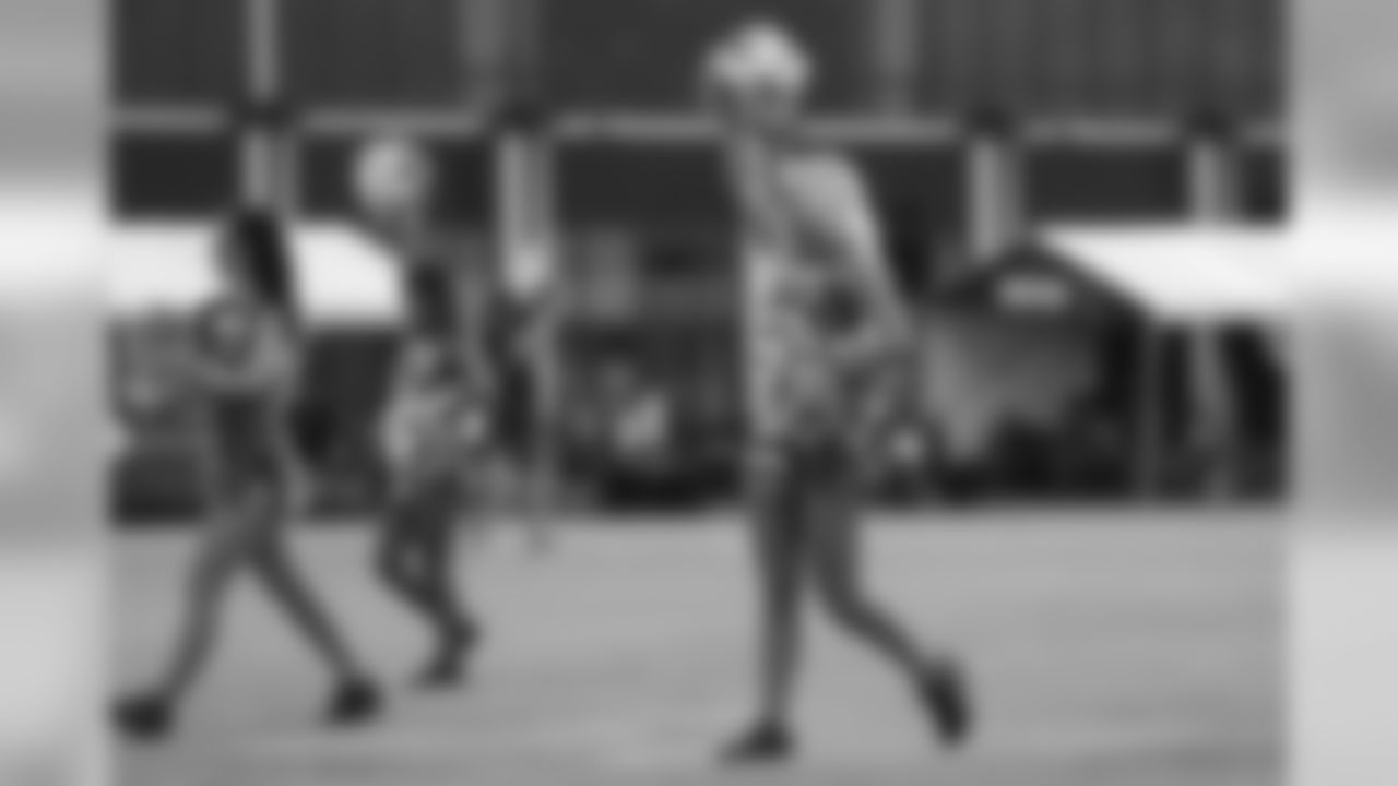 190805_TR_TrainingCamp9_fans101