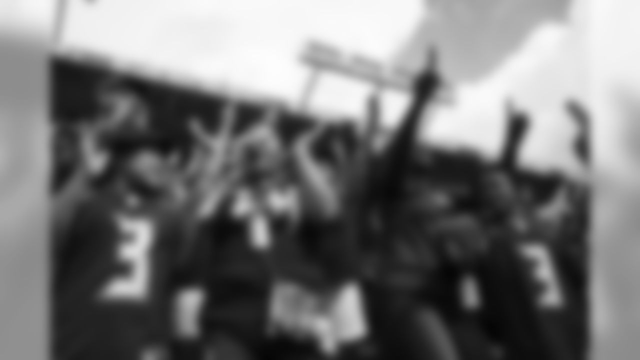 TAMPA, FL - AUGUST 28, 2018 - Fans during a fan photoshoot at Raymond James Stadium in Tampa, FL. Photo By Kyle Zedaker/Tampa Bay Buccaneers