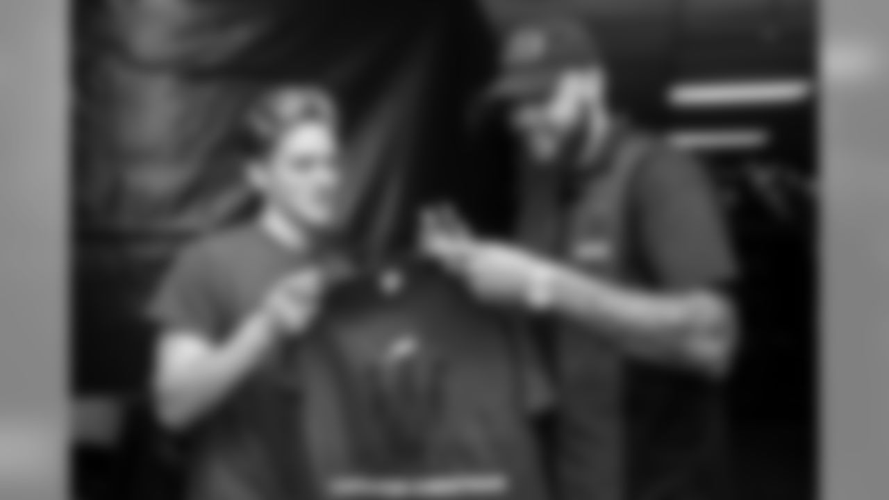 191209_KZ_EvansCatchForChristmas_0026
