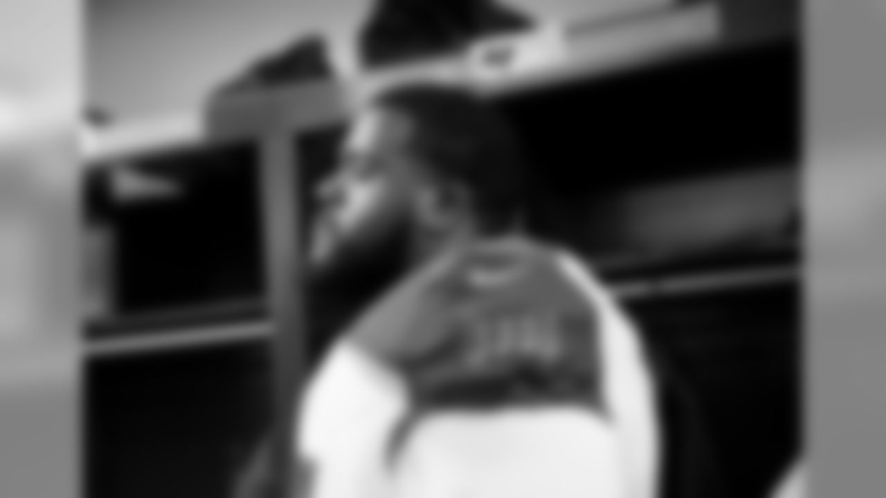 76 OT Donovan Smith