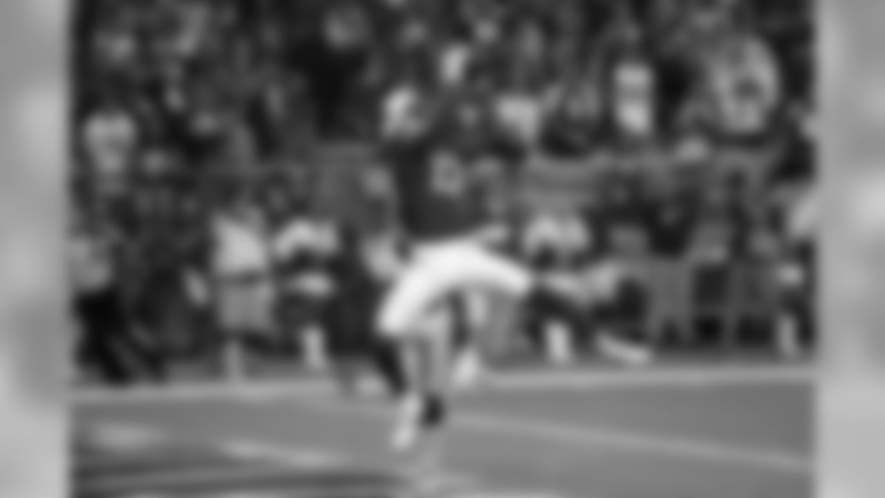 WR Jaron Brown
