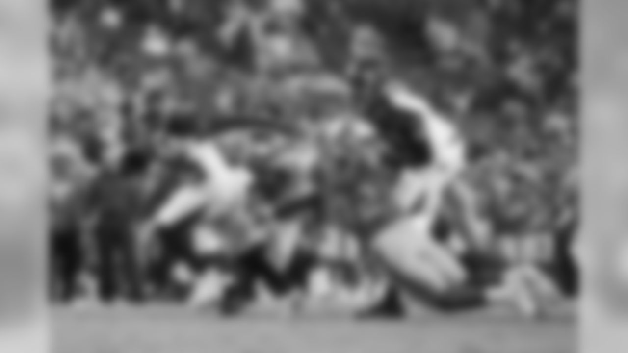 RB Peyton Barber, No. 25