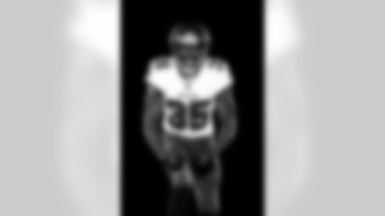 TAMPA, FL - June 07, 2021 - Cornerback Jamel Dean #35 of the Tampa Bay Buccaneers during 2021 Asset Shoot. Photo By Kyle Zedaker/Tampa Bay Buccaneers