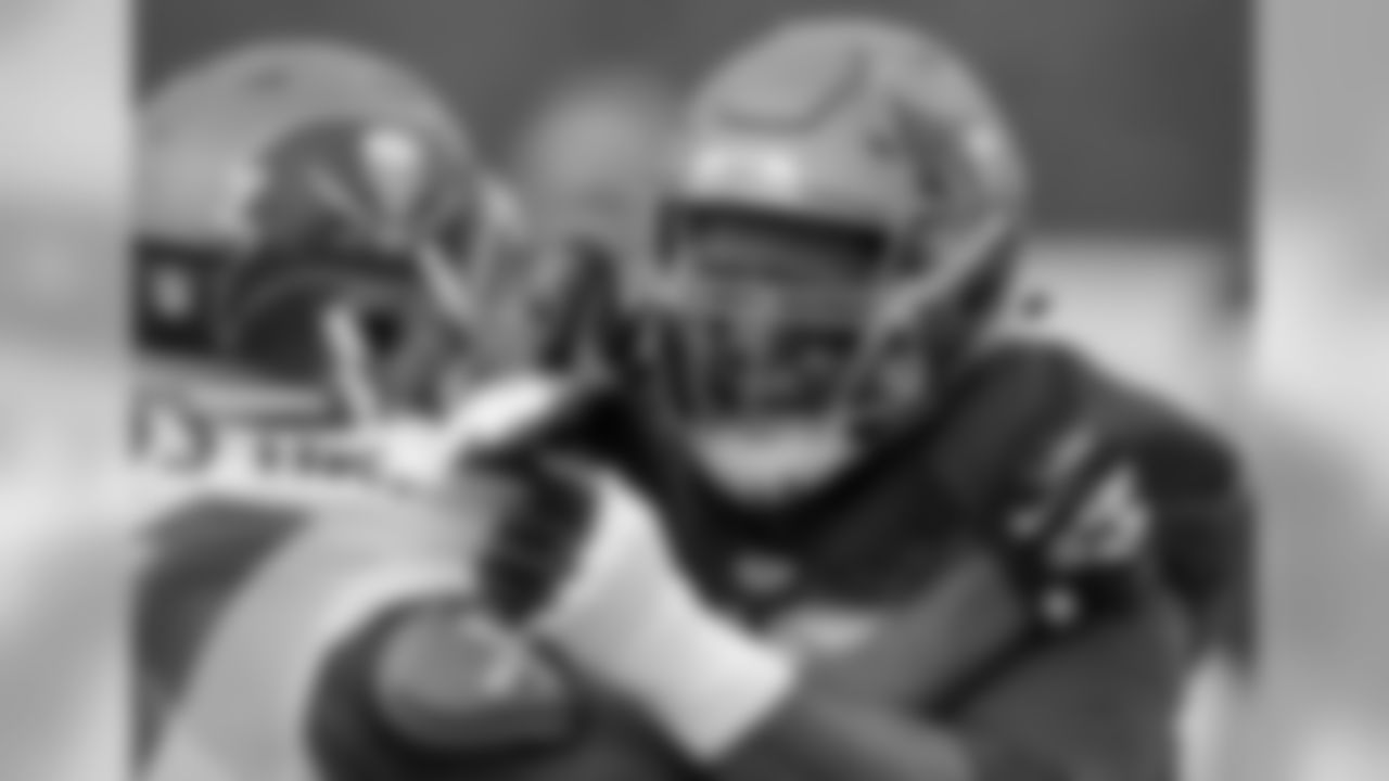 OT Donovan Smith